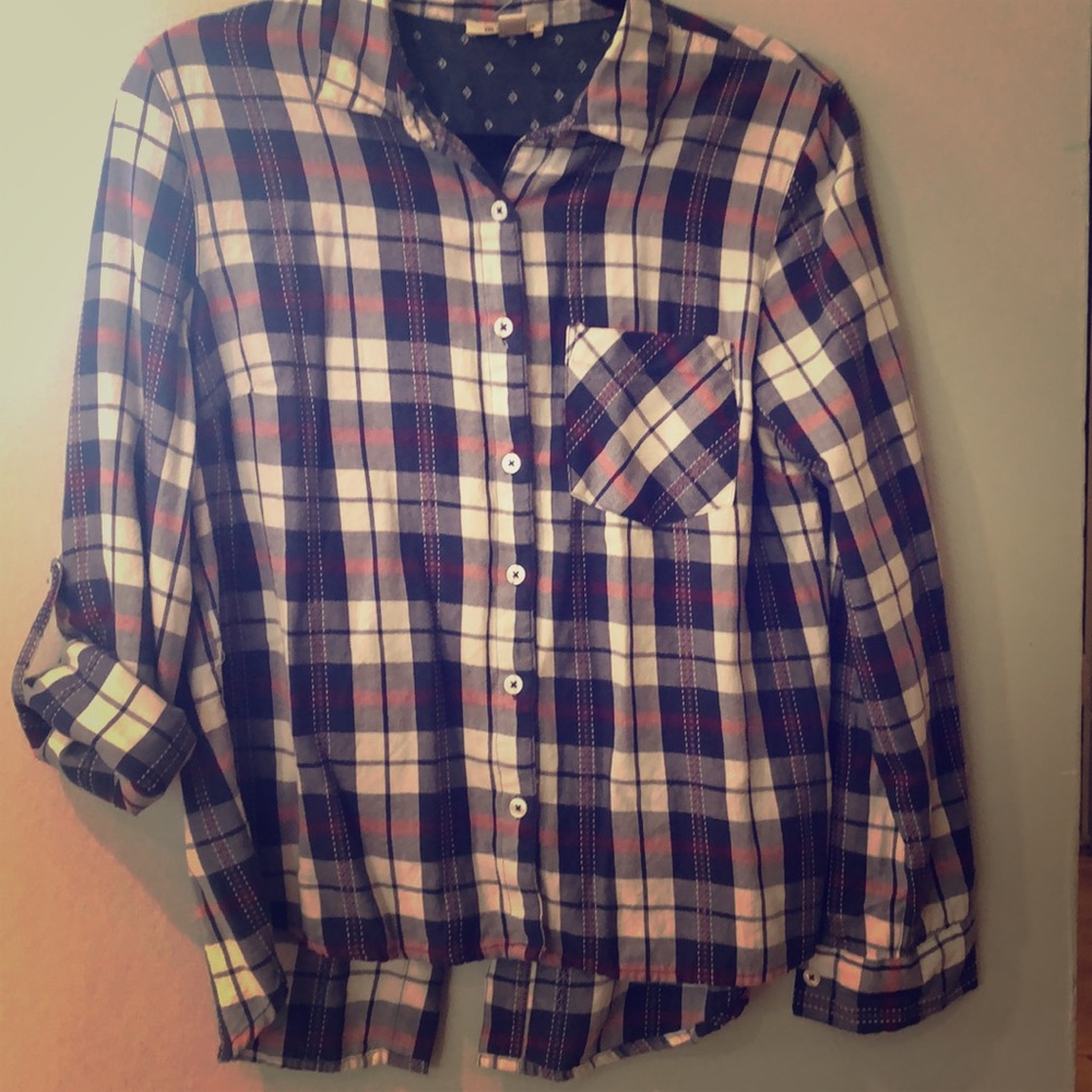 Long and open back button up with stitch detail